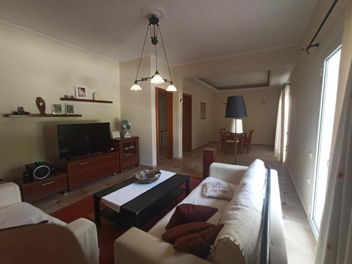 Σπίτι Στο Ρίο Πατρών Με Κήπο - Detached House In Rio With Garden Apartment Bagian luar foto