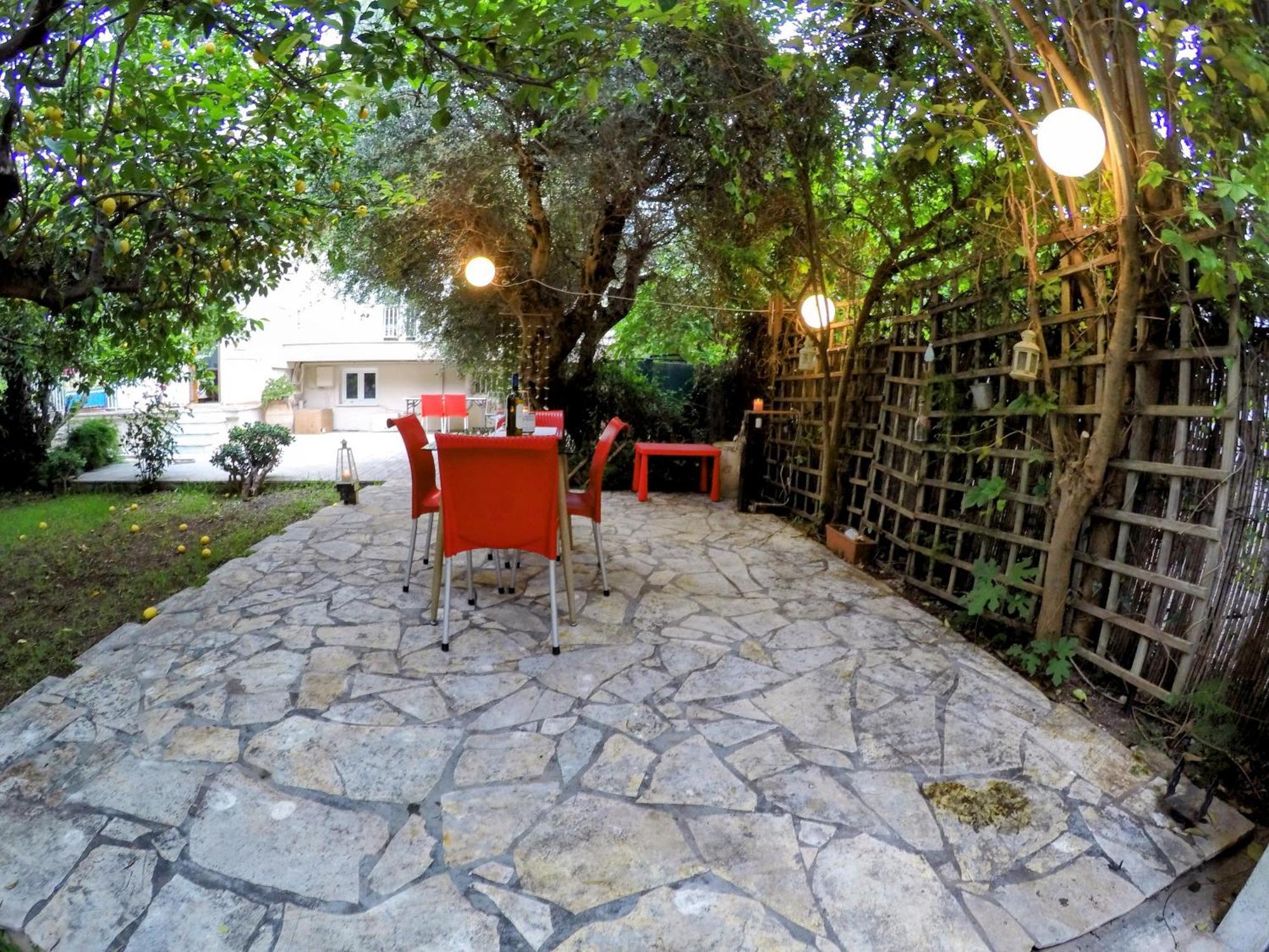 Σπίτι Στο Ρίο Πατρών Με Κήπο - Detached House In Rio With Garden Apartment Bagian luar foto